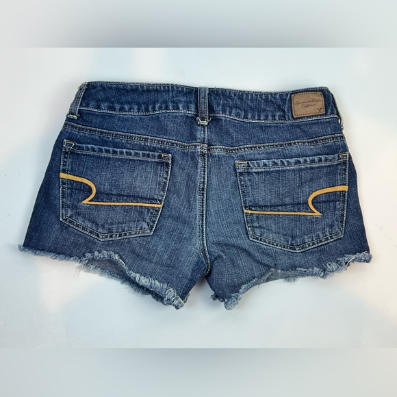 American Eagle Short Womens 2 Medium Wash 3” Low Rise Distress Y2K Summer Casual - Picture 3 of 10